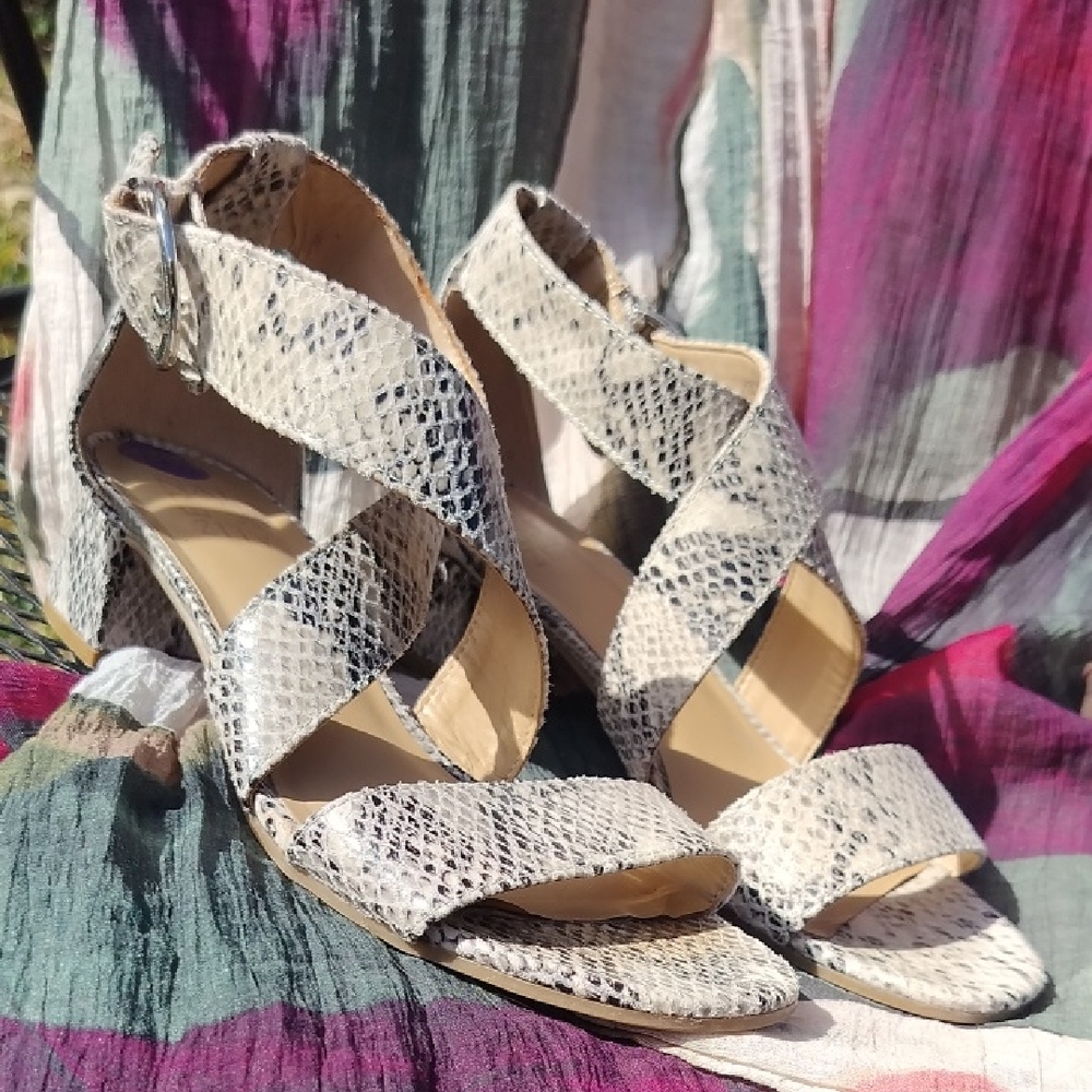 Naturalizer Snakeskin Heel Size 8.5
